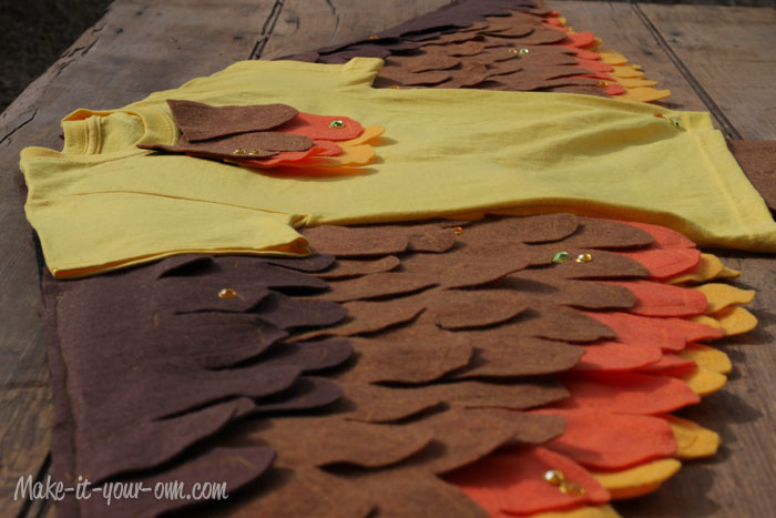Transforming a T-shirt into a Bird Costume from make-it-your-own.com (Art, crafts & activities for kids)