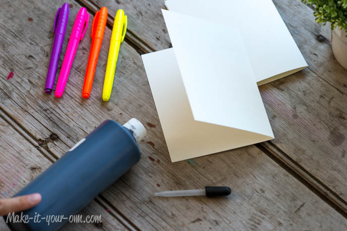 Card making with highlighters and ink from make-it-your-own.com (Art & Craft projects for kids)