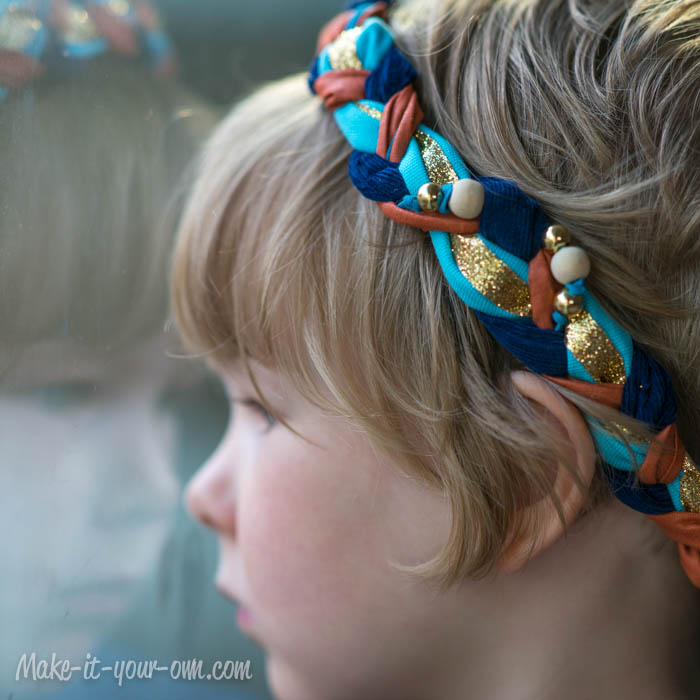 Fall Fun:  Braided Headband from make-it-your-own.com (Art, crafts & activities for kids)