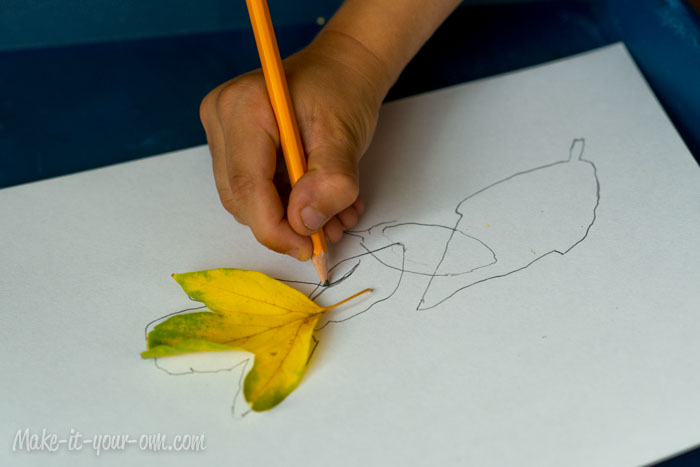 Fall Fun:  Traced Leaf Bookmark from make-it-your-own.com (Art, crafts & activities for kids)