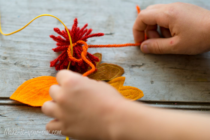Fall Fun: Traced Leaves- Napkin Ties from make-it-your-own.com (Arts, crafts and activities for kids)