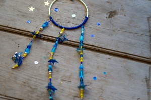 Starry Nights Mobile from make-it-your-own.com (Art, crafts & activities for kids)