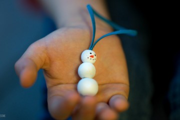 Simple snow person ornament from make-it-your-own.com (Art, crafts & activities for kids)