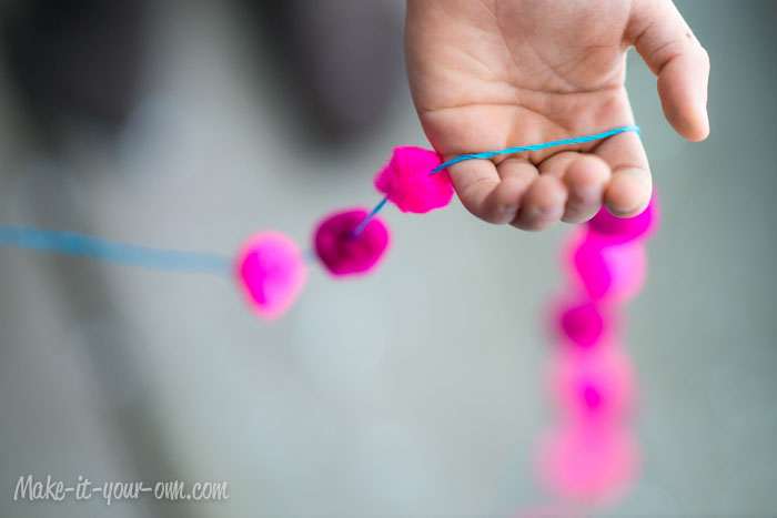 Simple Pom Pom Garland from make-it-your-own.com (Art, crafts & activities for kids)