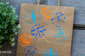 Painting with Elastics from make-it-your-own.com (Crafts and activities for kids)