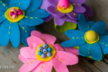 Flower Napkin Rings- perfect for Spring! With make-it-your-own.com (Crafts & activities for kids)