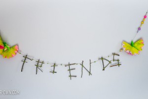 Friendship Twig Garland from make-it-your-own.com (Crafts & Activities for Kids)