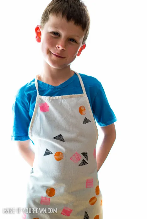 Stamping with Blocks with make-it-your-own.com (Crafts & activities for kids) *This is a great trick to hide stains!