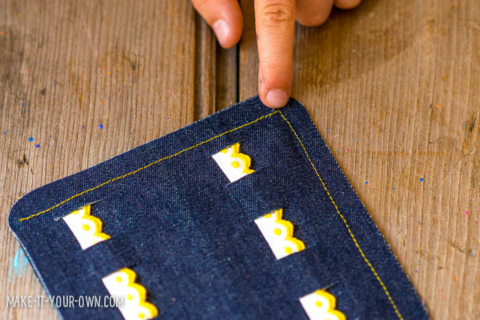 Quick Jean Gift Pocket with make-it-your-own.com (Crafts & activities for kids!)