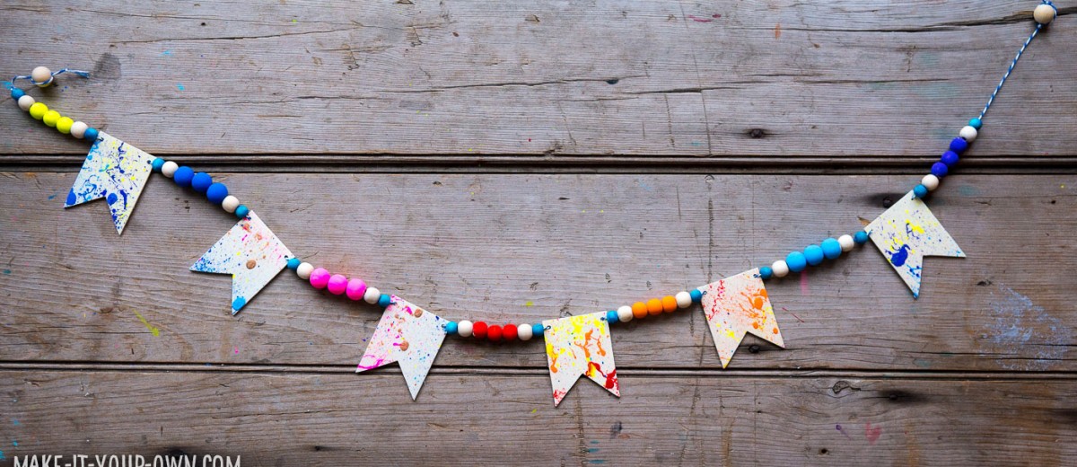 Snapped Elastic Party Garland from make-it-your-own.com (Craft & activities for kids!)