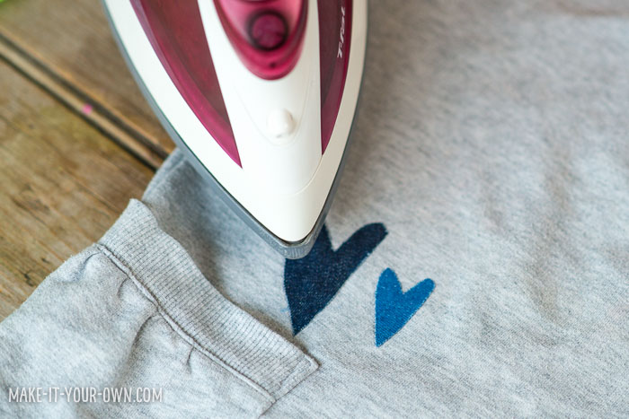 A simple way to personalize your clothes with jean patches with make-it-your-own.com (Crafts & activities for kids!)