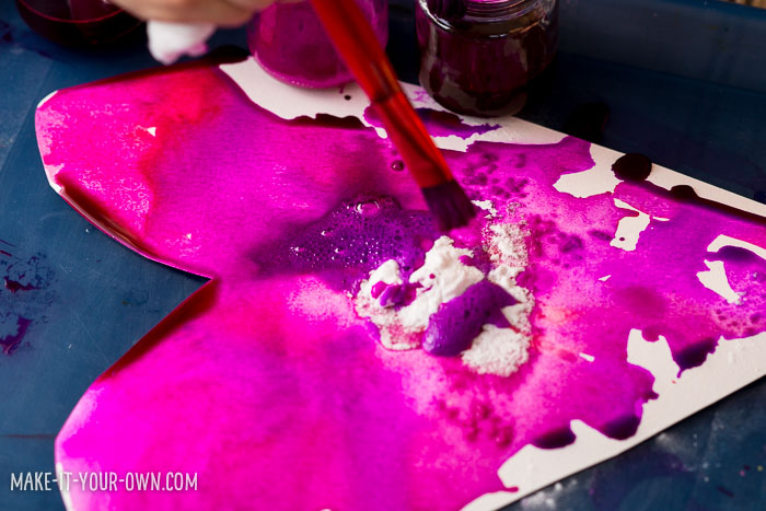 Fizzy Painting with make-it-your-own.com (Creative activities for kids!)