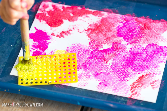 Mesh Painting with make-it-your-own.com (Creative activities for kids)