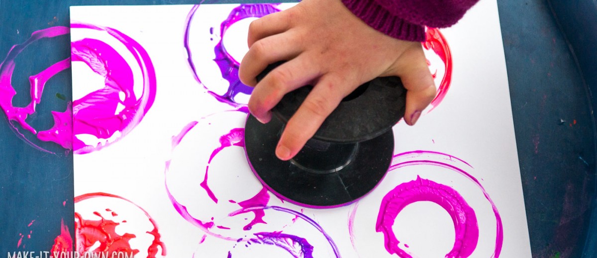 Ribbon Roll Painting with make-it-your-own.com (Creative activities for kids)
