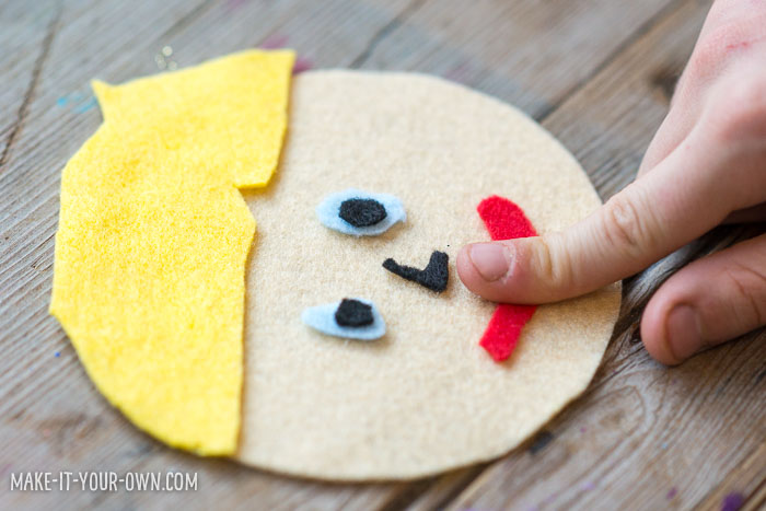 Sew a felt portrait bag tag- perfect for back to school!
