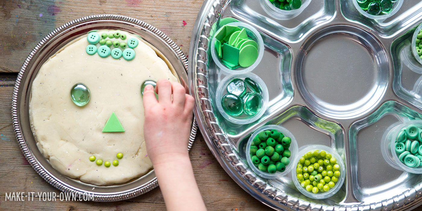 Using our favourite recipe, we show you some ideas for creating with play dough and GOLD, GREEN & RAINBOW loose parts!  This is a great open-ended activity for St. Patrick's Day!