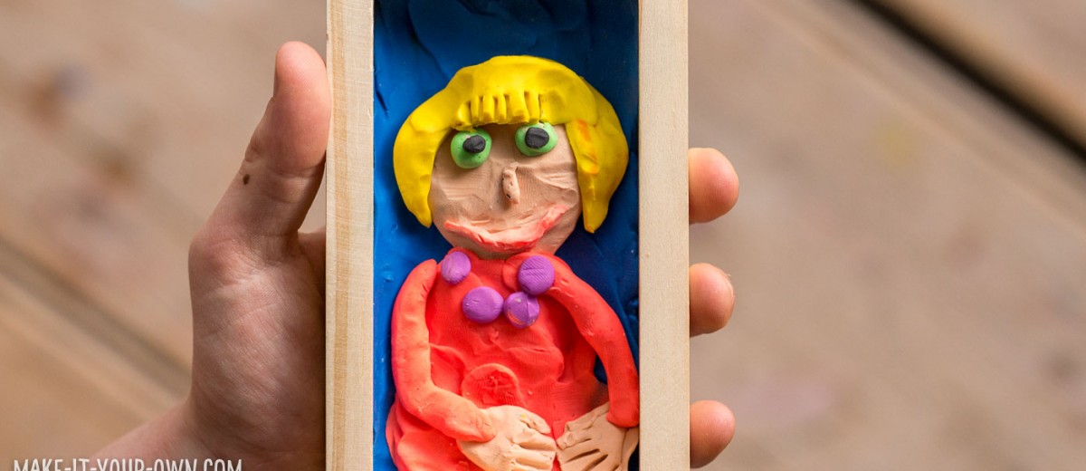Plasticine Mother's Day Portraits. Children/students can create these portraits as a keepsake for Mom.