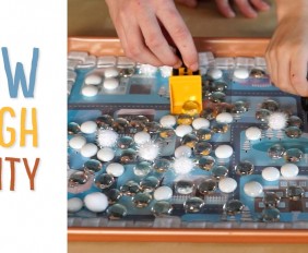 Snow Plough Play Tray: With these printable roads and snowy scene (http://make-it-your-own.com/snow-plough-play-tray/) you can create a winter sensory tray where children clear the snow. We also have several sensory ideas that you can use for snow!