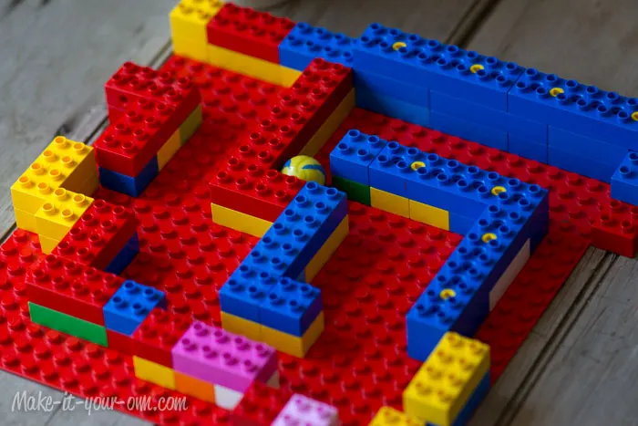 Building Block Maze make-it-your-own.com