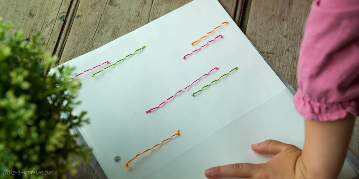 Personalize a Folder from make-it-your-own.com (Art, crafts and activities for kids)