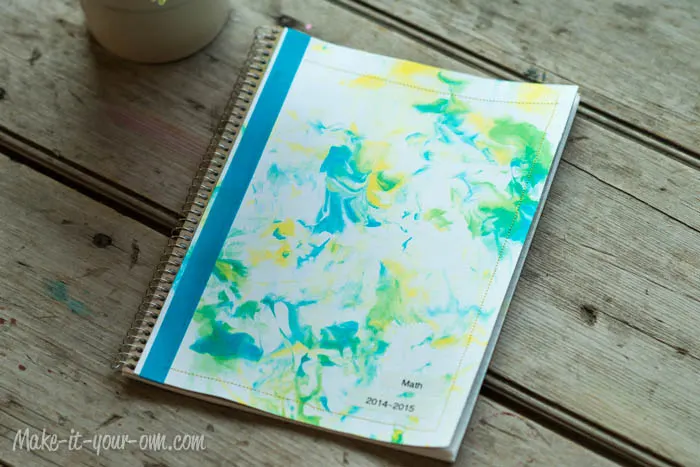 Back to School: Personalize your Notebook with Marbling from make-it-your-own.com (Art, crafts and activities for kids)