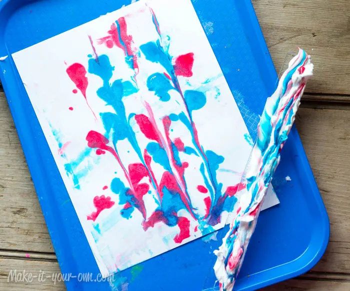 Back to School: Personalize your Notebook with Marbling from make-it-your-own.com (Art, crafts and activities for kids)