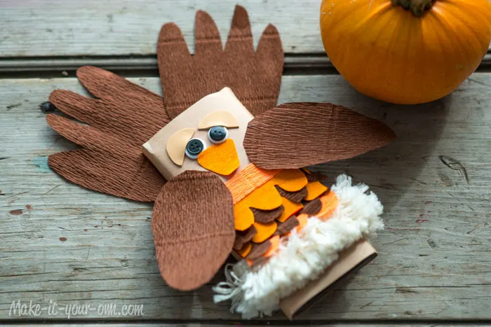 Fall Fun: Chocolate Bar Covers from make-it-your-own.com (Art, crafts & activities for kids)