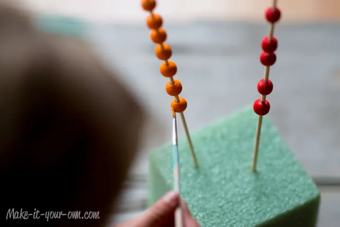 Fall Berry Branches from make-it-your-own.com (Arts, crafts & activities for kids)