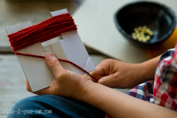 Valentine's Day: Pom Pom Flowers with make-it-your-own.com (Crafts & activities for kids)