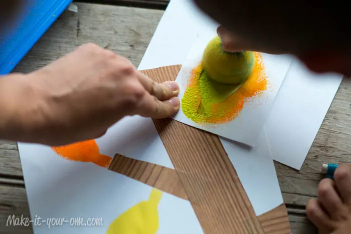 Fall Fun: Traced Leaves- Making a Stencil from make-it-your-own.com (Art. crafts and activities for kids)