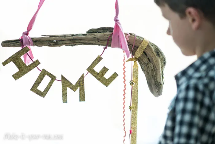 Glittered Letter Garland from make-it-your-own.com (Art, crafts & activities for kids)