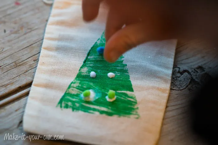 Cardboard Stamped Gift Bag from make-it-your-own.com (Art, crafts and activities for kids)