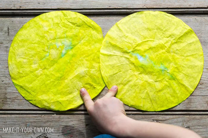 Friendship Twig Garland from make-it-your-own.com (Crafts & Activities for Kids)