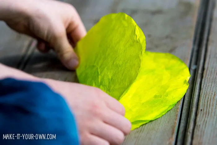 Friendship Twig Garland from make-it-your-own.com (Crafts & Activities for Kids)