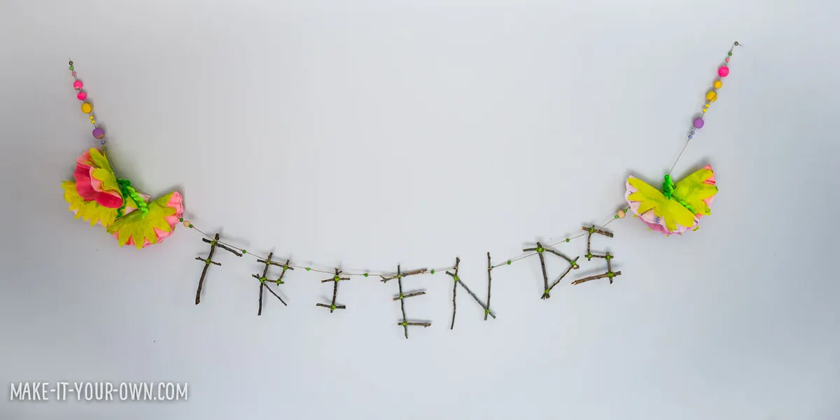 Friendship Twig Garland from make-it-your-own.com (Crafts & Activities for Kids)