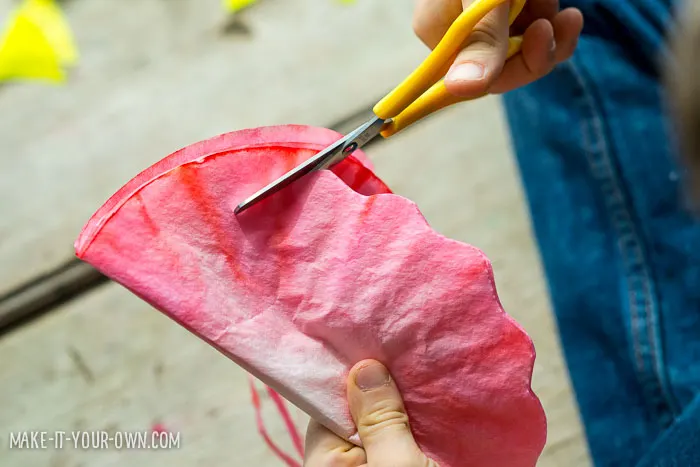 Friendship Twig Garland from make-it-your-own.com (Crafts & Activities for Kids)
