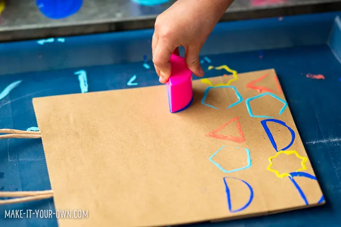 Shape Painting with Make-it-your-own.com (Crafts & activities for kids)