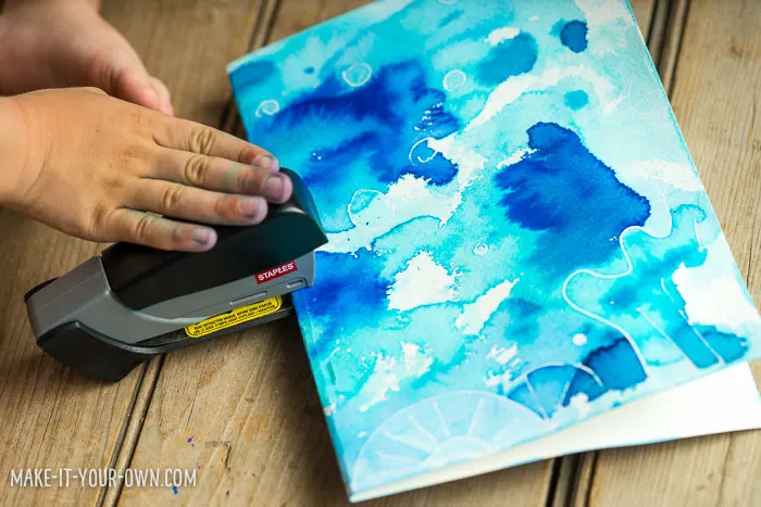 Underwater Notebooks with Correction Pen Resists with make-it-your-own.com (Crafts & activities for kids)