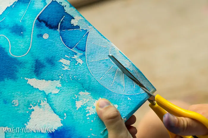 Underwater Notebooks with Correction Pen Resists with make-it-your-own.com (Crafts & activities for kids)