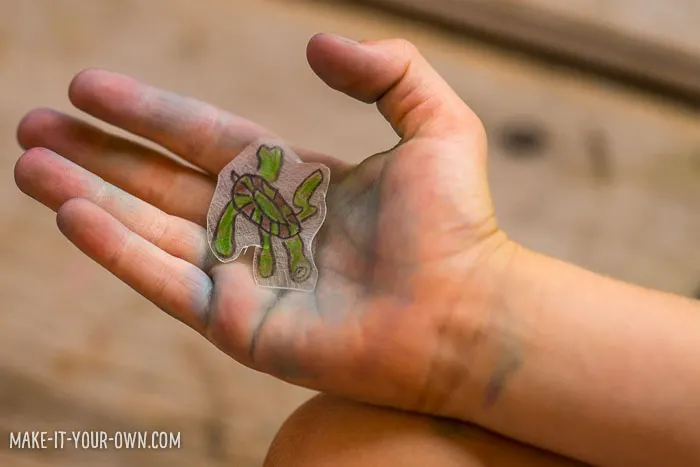 A Little Sea in a Bottle: Shrink Art with make-it-your-own.com (Crafts & Activities for Kids)