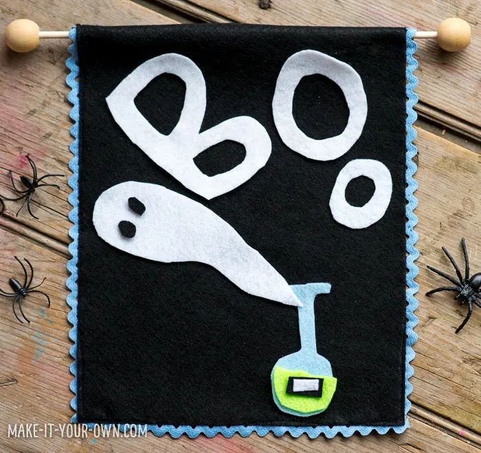 Kid-Designed Halloween Felt Banner with make-it-your-own.com (Crafts & activities for kids)