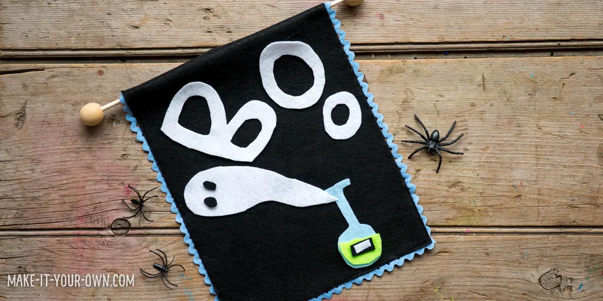 Kid-Designed Halloween Felt Banner with make-it-your-own.com (Crafts & activities for kids)