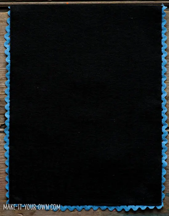 Kid-Designed Halloween Felt Banner with make-it-your-own.com (Crafts & activities for kids)
