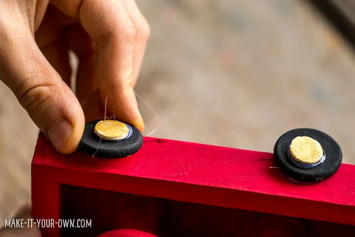 DIY Wooden Train with make-it-your-own.com (Creative activities for kids)