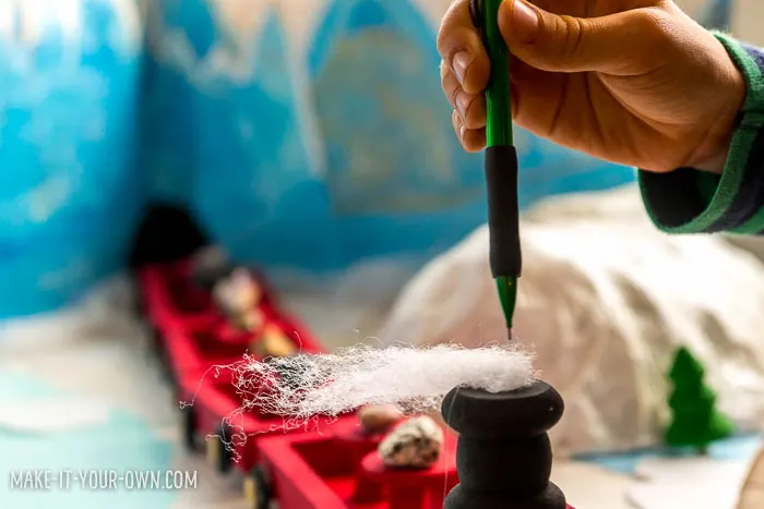 DIY Wooden Train with make-it-your-own.com (Creative activities for kids)